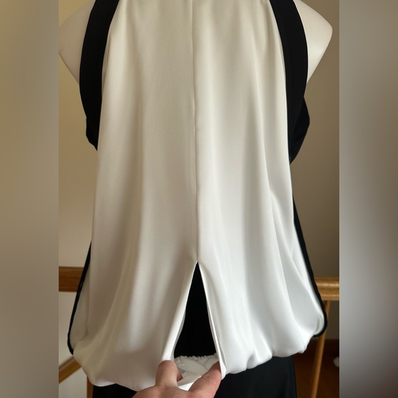 Lauren Vidal Satin White & Black Sleeveless Blouse.Ties In Front Elastic Bottom. - Picture 7 of 13